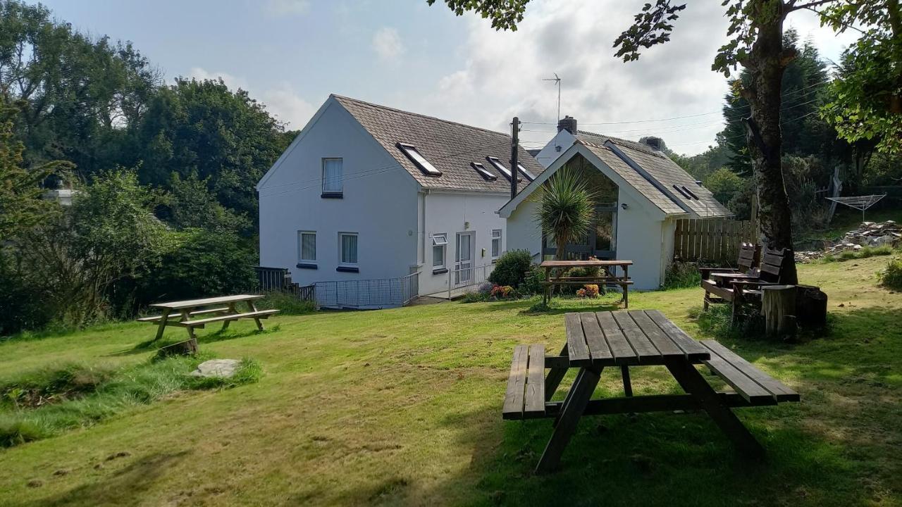 Ivybridge Guesthouse Фишгард Екстериор снимка