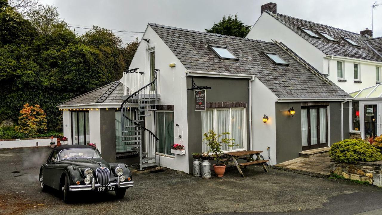 Ivybridge Guesthouse Фишгард Екстериор снимка
