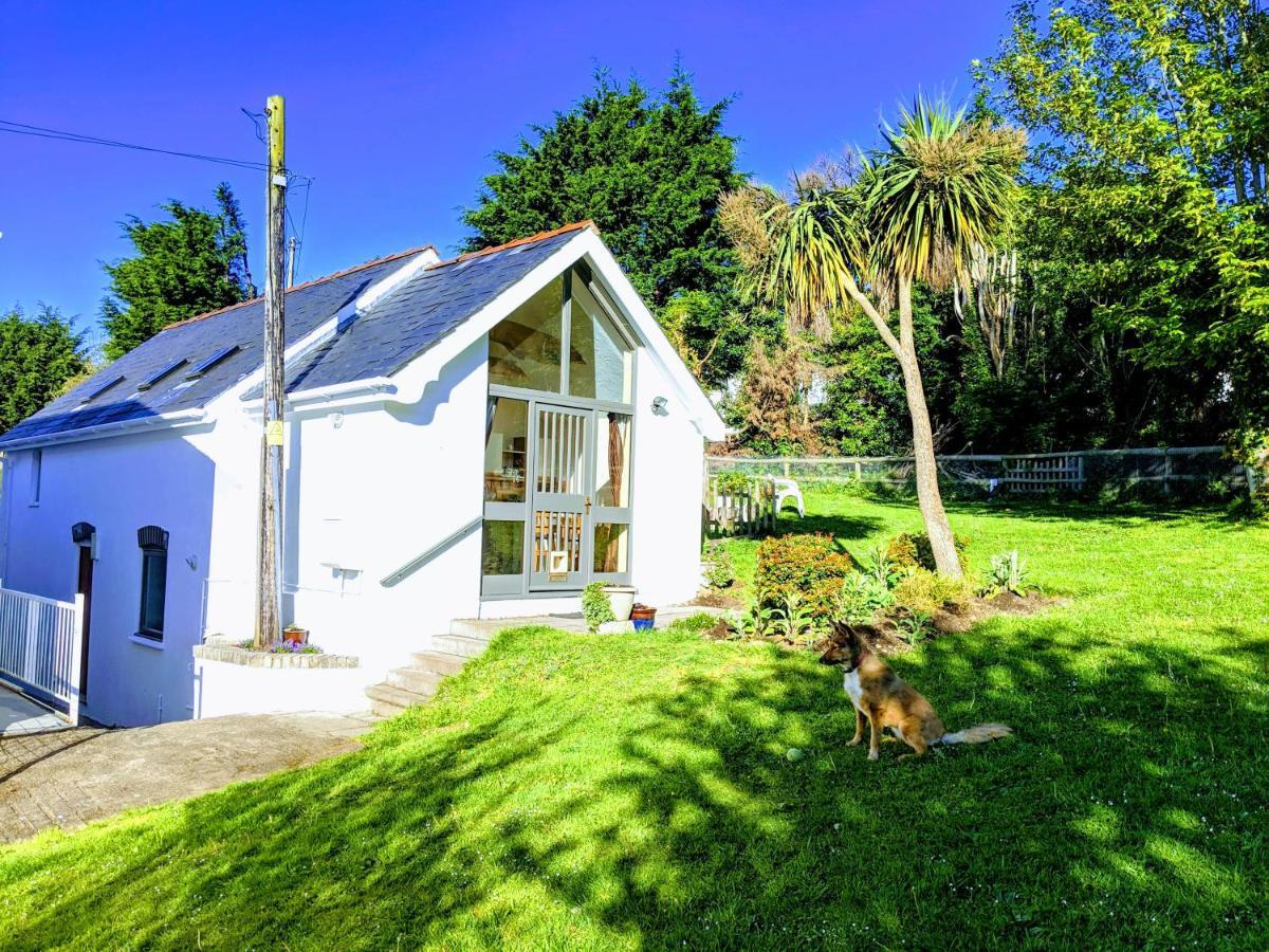 Ivybridge Guesthouse Фишгард Екстериор снимка